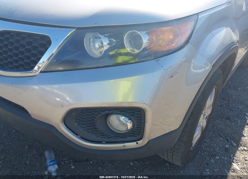 2013 KIA SORENTO VIN: 5XYKT4A14DG419533