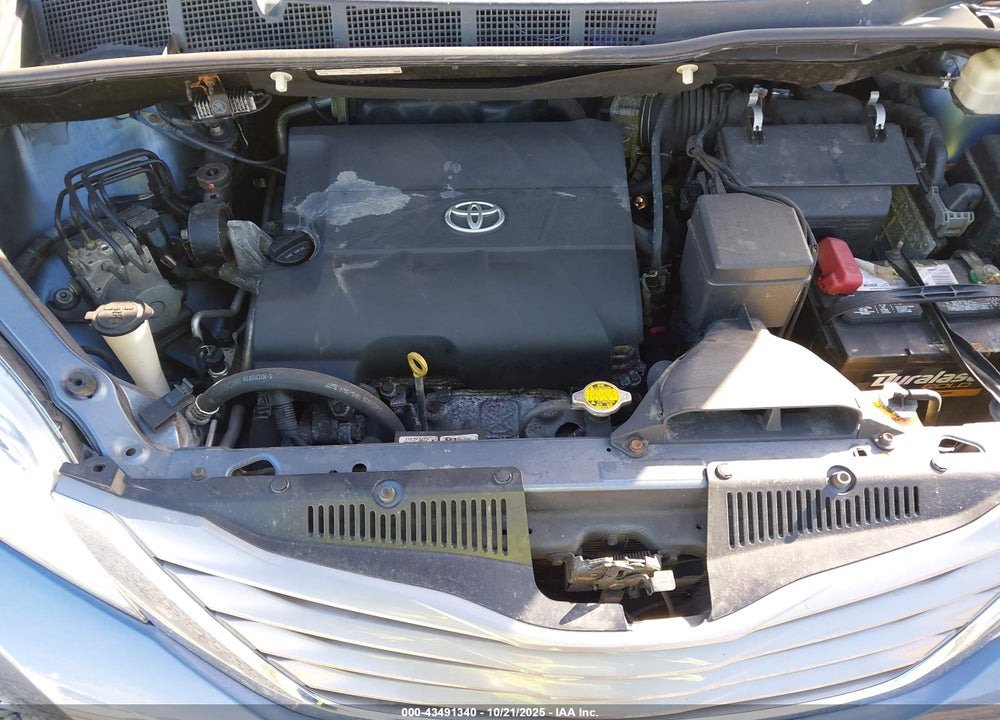 2015 TOYOTA SIENNA XLE 7 PASSENGER VIN: 5TDDK3DC4FS103106