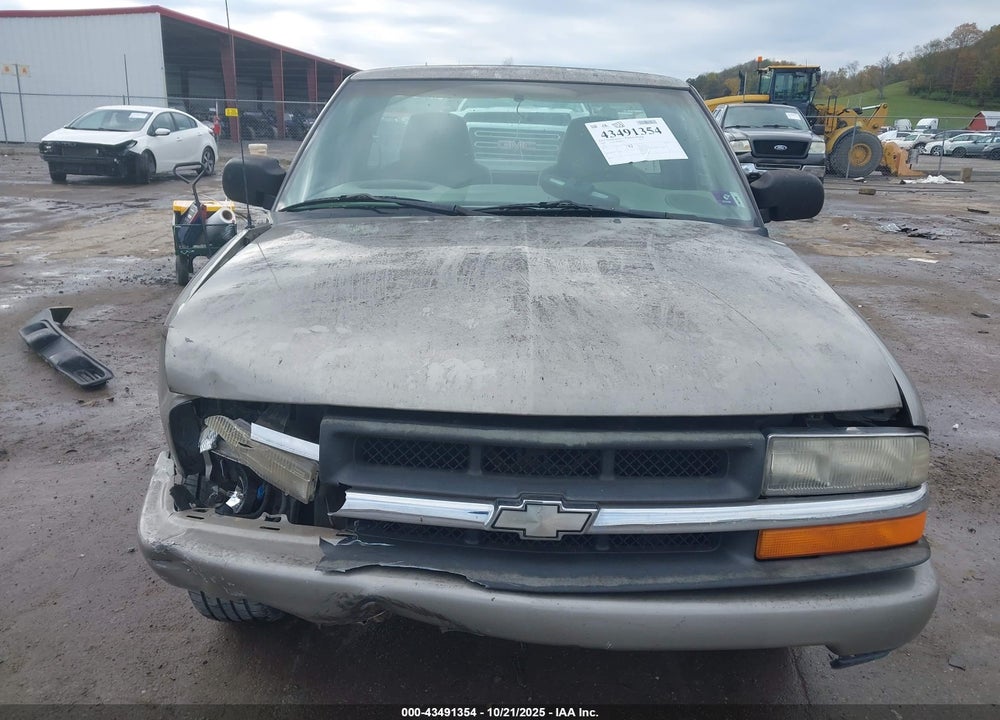 2000 CHEVROLET S-10 LS VIN: 1GCCS14W6Y8144158
