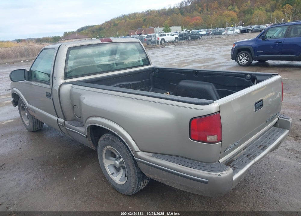 2000 CHEVROLET S-10 LS VIN: 1GCCS14W6Y8144158
