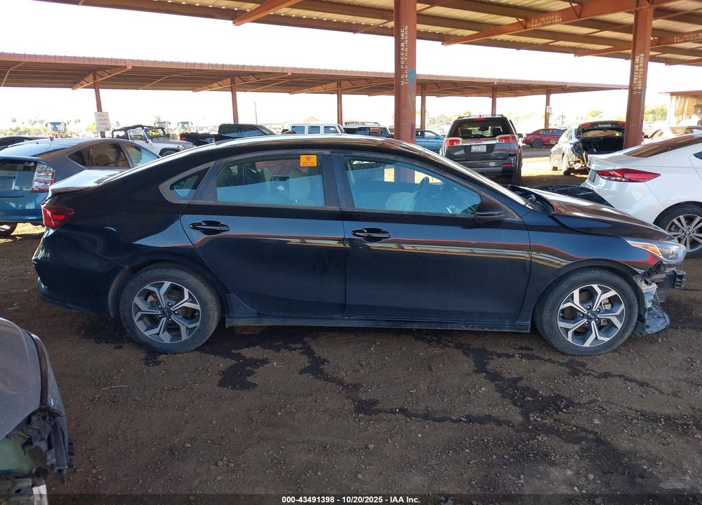 2021 KIA FORTE LXS VIN: 3KPF24AD1ME341577