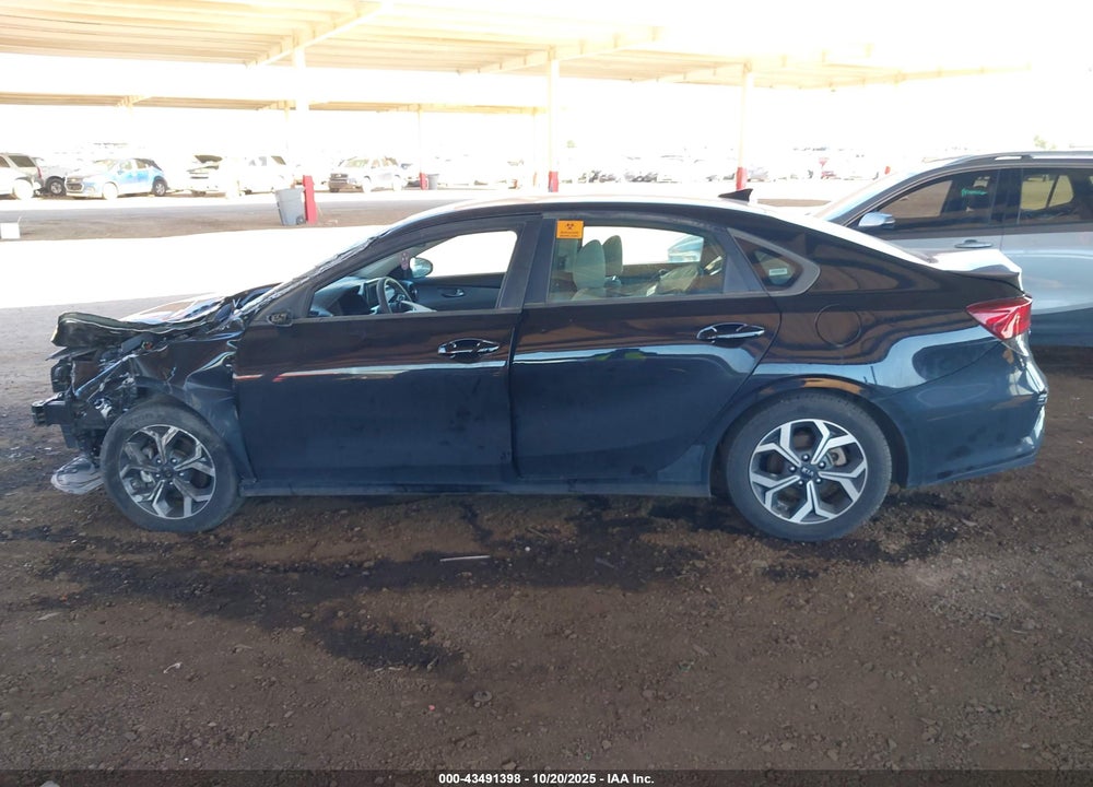 2021 KIA FORTE LXS VIN: 3KPF24AD1ME341577