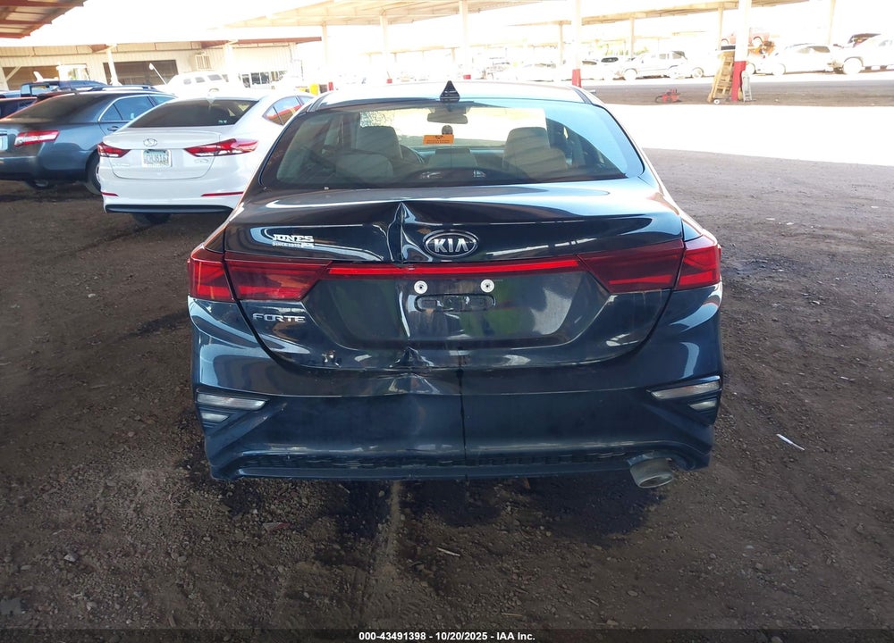 2021 KIA FORTE LXS VIN: 3KPF24AD1ME341577
