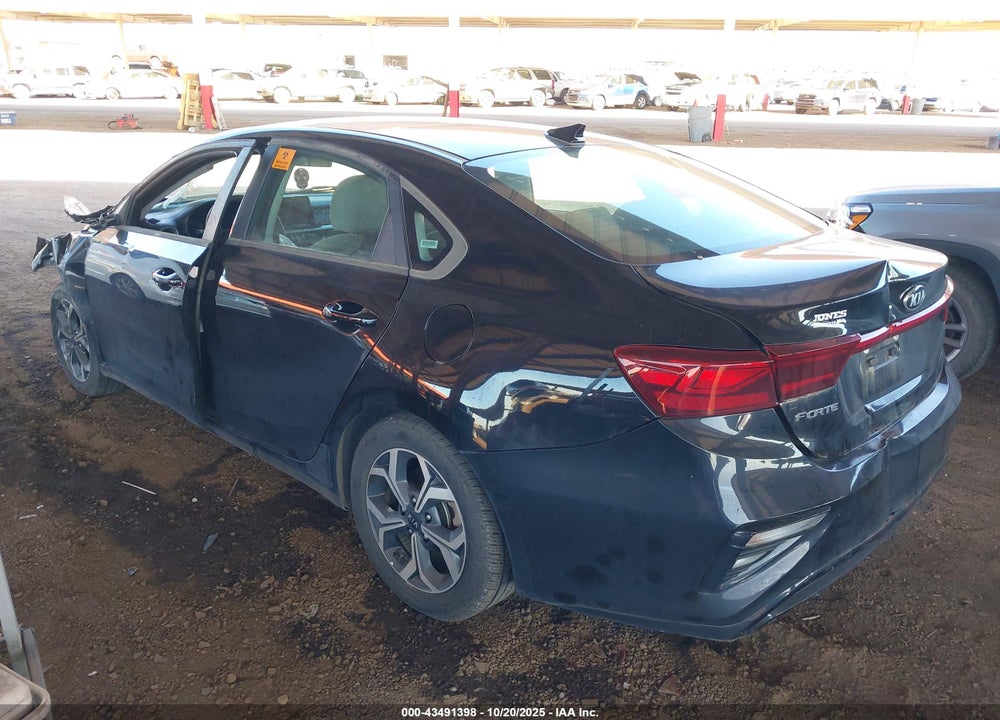 2021 KIA FORTE LXS VIN: 3KPF24AD1ME341577