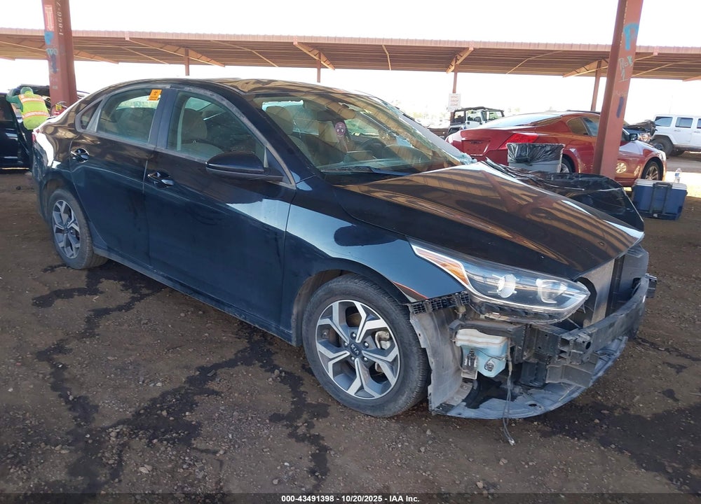 2021 KIA FORTE LXS VIN: 3KPF24AD1ME341577