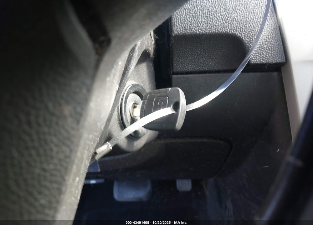2010 FORD FOCUS SE VIN: 1FAHP3FN6AW131571