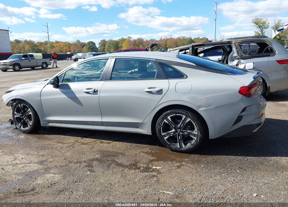 2024 KIA K5 VIN: 5XXG64J29RG238560