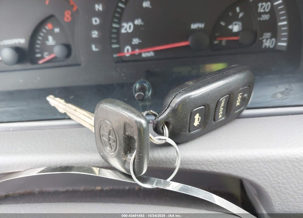 2004 TOYOTA CAMRY LE VIN: 4T1BE32K64U274193