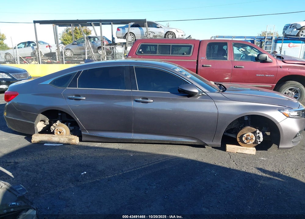 2019 HONDA ACCORD TOURING 2.0T VIN: 1HGCV2F9XKA024739