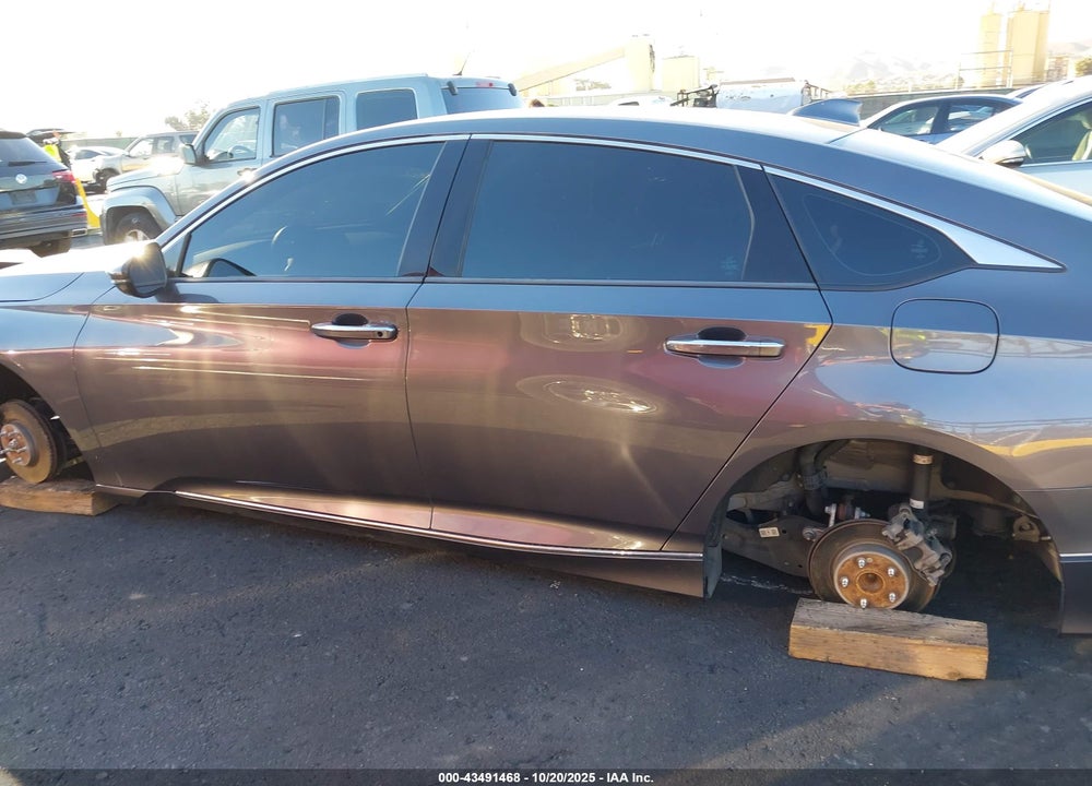 2019 HONDA ACCORD TOURING 2.0T VIN: 1HGCV2F9XKA024739