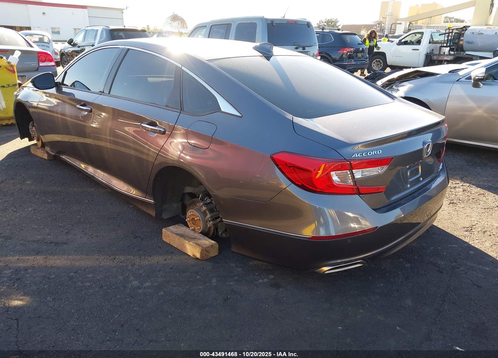 2019 HONDA ACCORD TOURING 2.0T VIN: 1HGCV2F9XKA024739