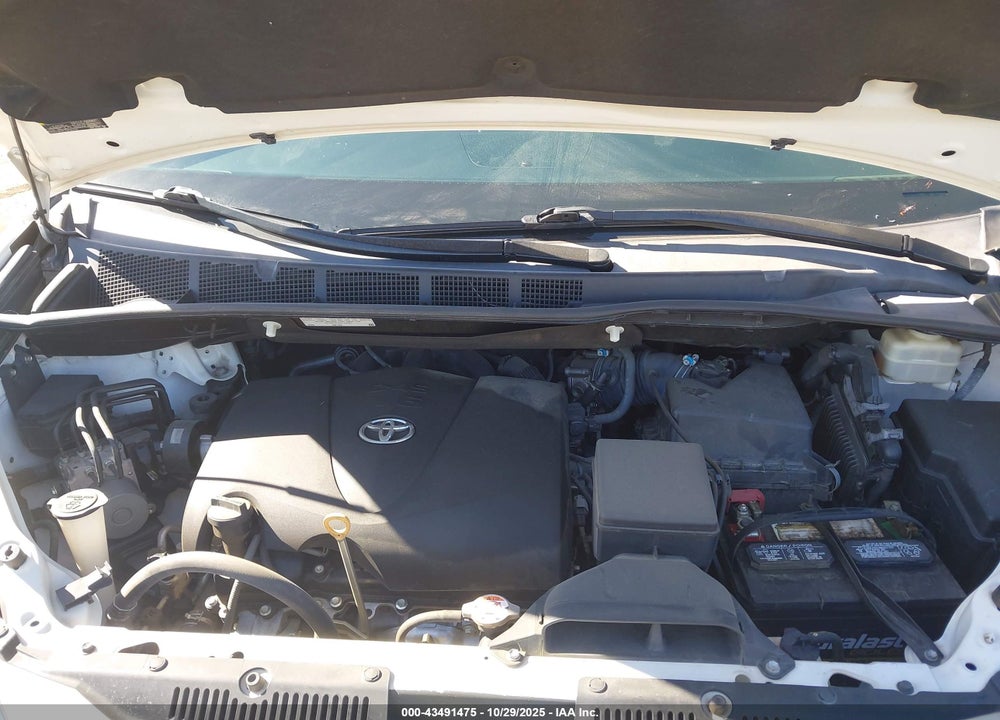 2017 TOYOTA SIENNA LE 8 PASSENGER VIN: 5TDKZ3DCXHS863837