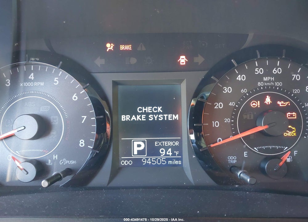2017 TOYOTA SIENNA LE 8 PASSENGER VIN: 5TDKZ3DCXHS863837