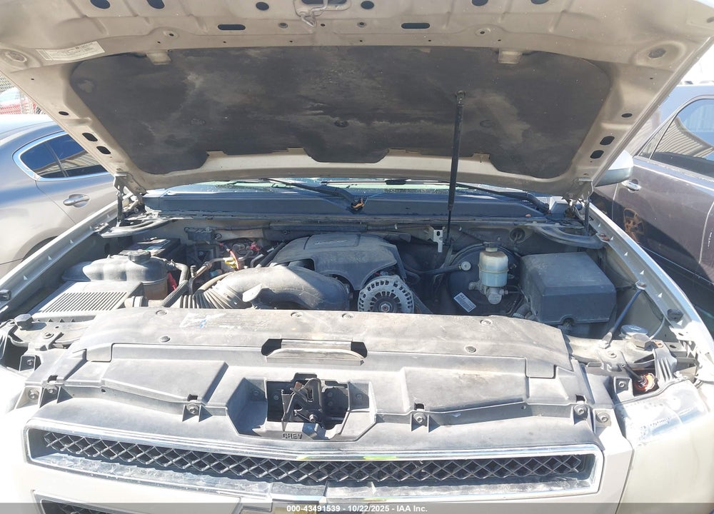 2007 CHEVROLET SUBURBAN 1500 LT VIN: 3GNFC16J97G127057