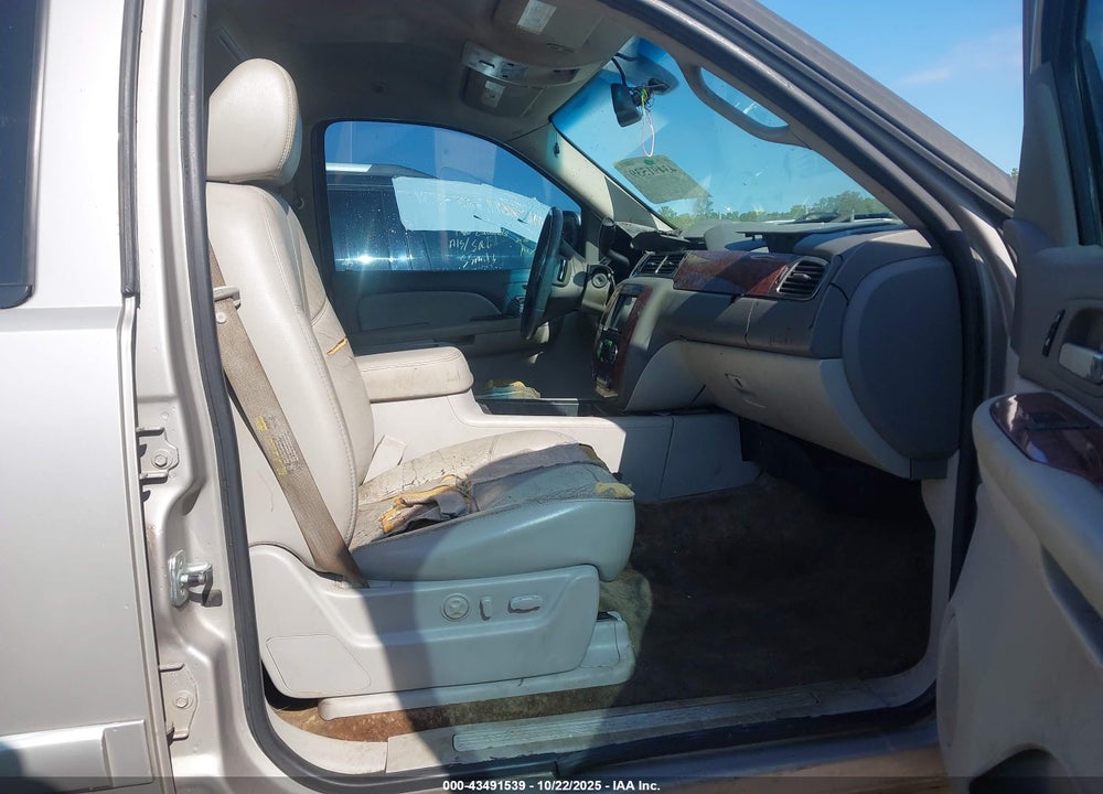 2007 CHEVROLET SUBURBAN 1500 LT VIN: 3GNFC16J97G127057