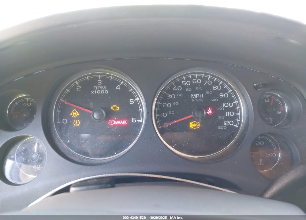 2007 CHEVROLET SUBURBAN 1500 LT VIN: 3GNFC16J97G127057