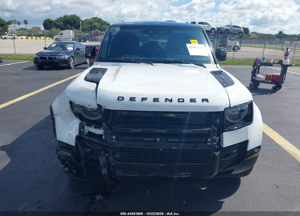 2024 LAND ROVER DEFENDER 110 P400 X-DYNAMIC SE VIN: SALE27EU1R2343155