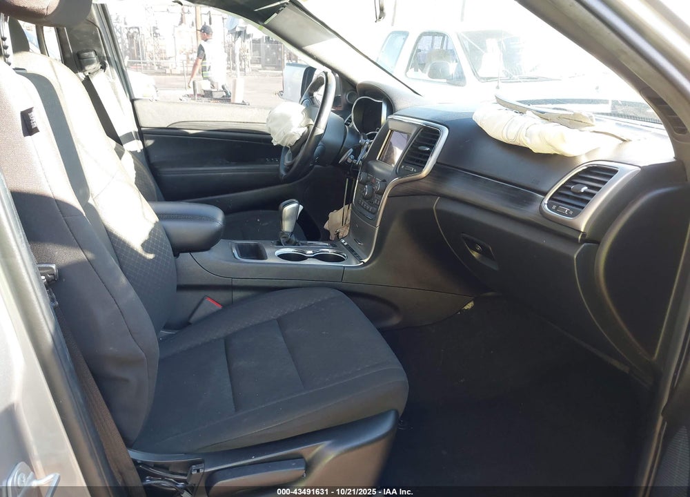 2021 JEEP GRAND CHEROKEE LAREDO E 4X2 VIN: 1C4RJEAG3MC638406