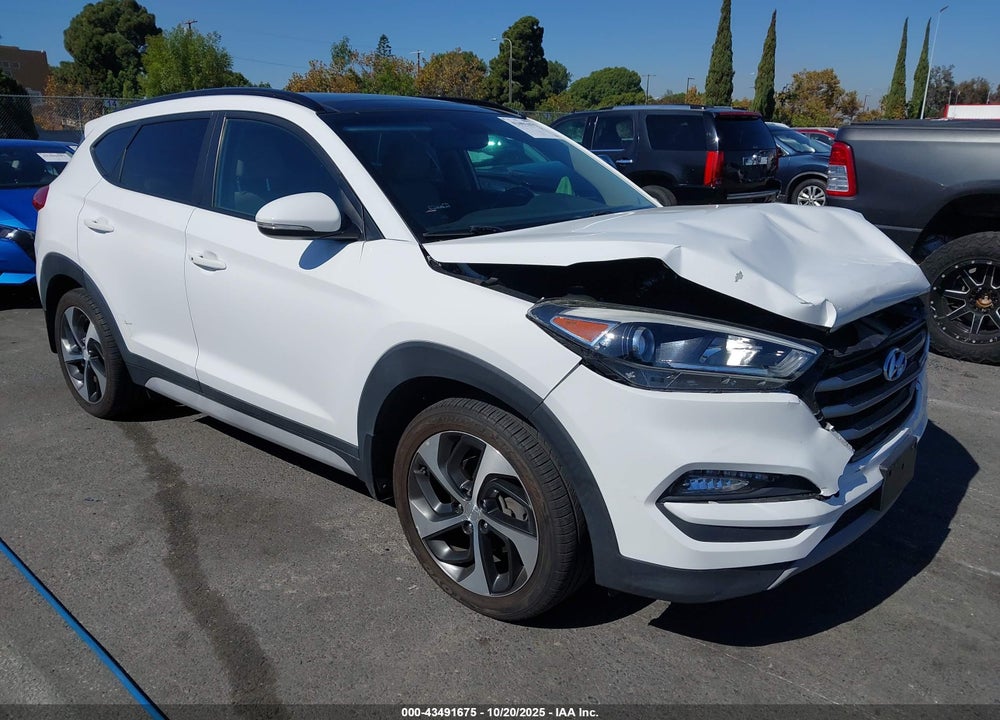 2018 HYUNDAI TUCSON VALUE VIN: KM8J3CA28JU755304