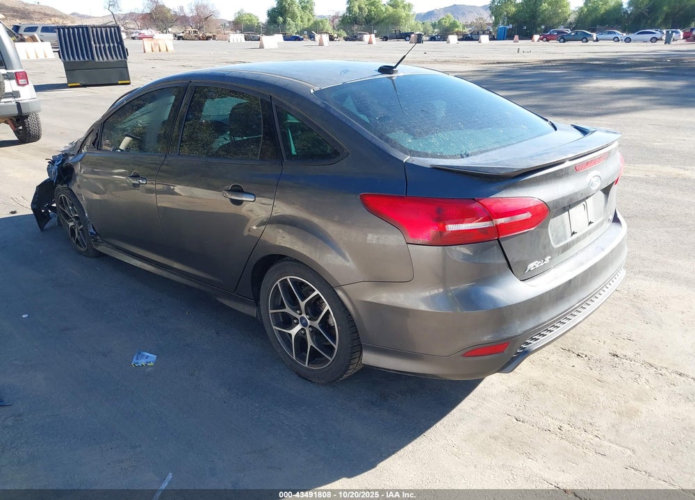 2015 FORD FOCUS SE VIN: 1FADP3F22FL281481