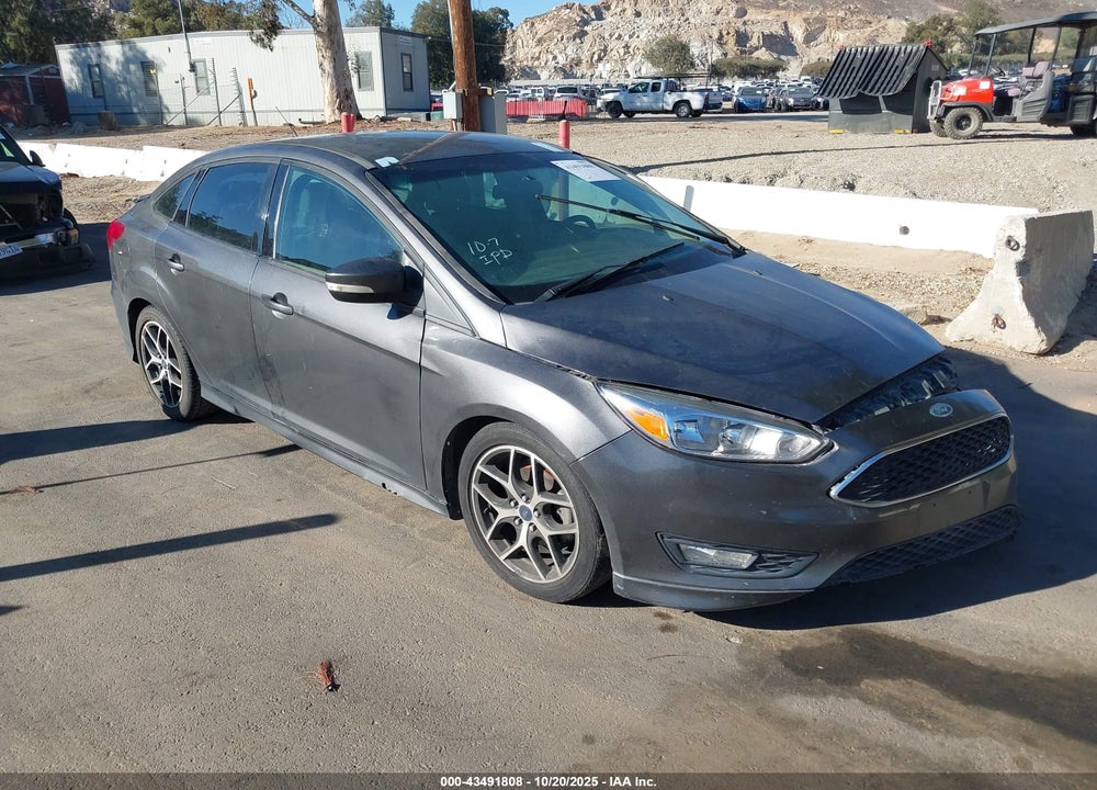 2015 FORD FOCUS SE VIN: 1FADP3F22FL281481