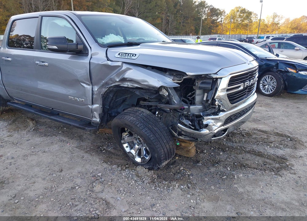 2019 RAM 1500 BIG HORN/LONE STAR 4X4 5'7 BOX VIN: 1C6SRFFT2KN659360