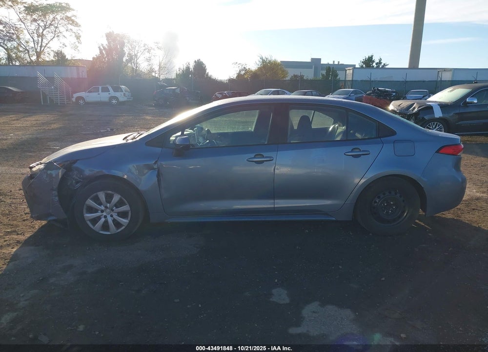 2020 TOYOTA COROLLA LE VIN: 5YFEPRAE2LP076054