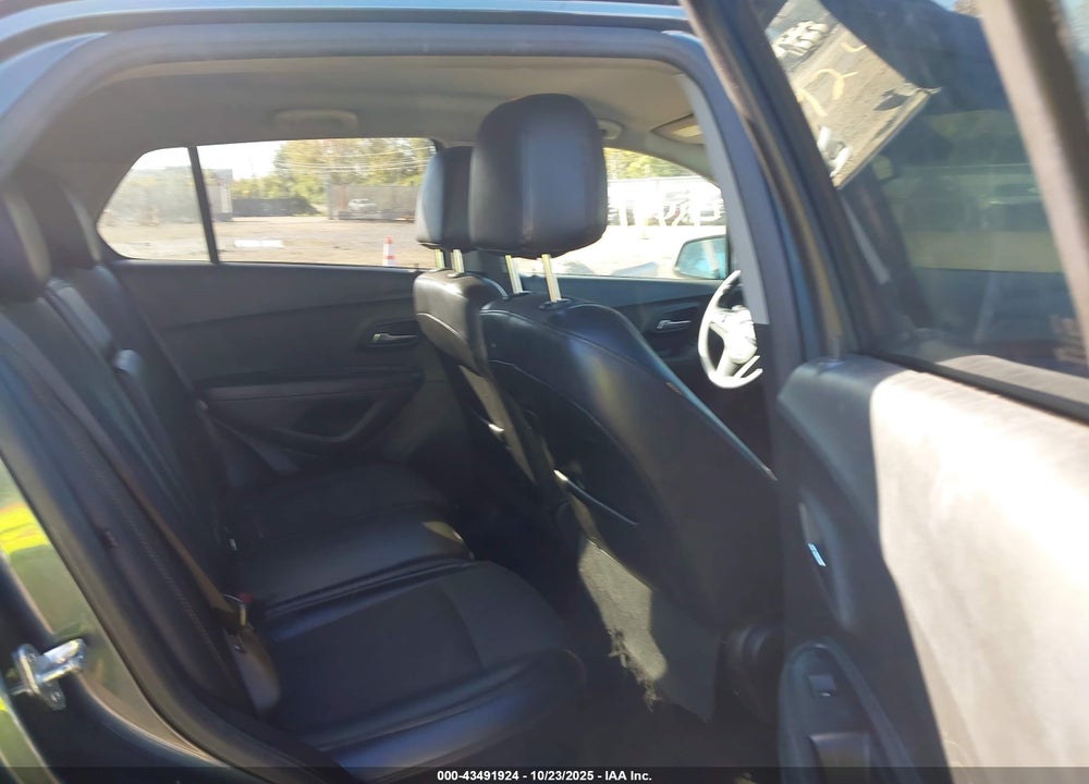 2022 CHEVROLET TRAX AWD LT VIN: KL7CJPSM4NB503137