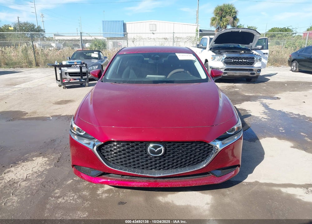 2019 MAZDA 3 PREFERRED PACKAGE VIN: 3MZBPADL7KM113102