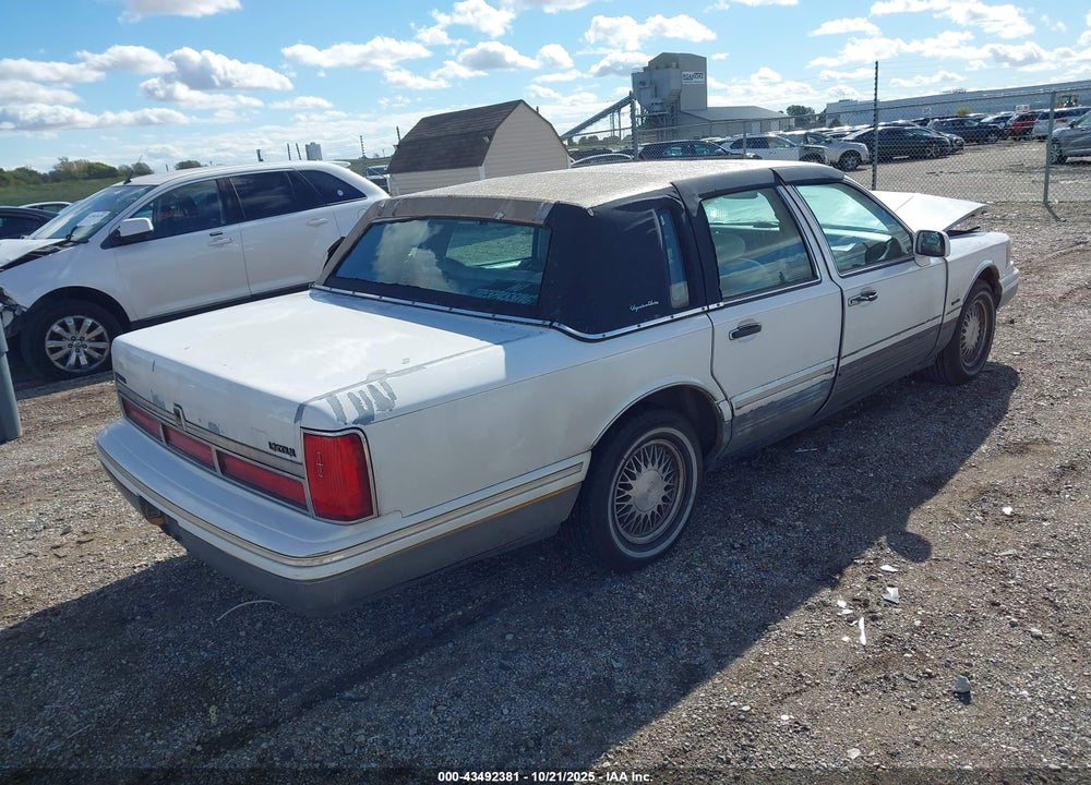 1997 LINCOLN TOWN CAR SIGNATURE VIN: 1LNLM82W7VY743311