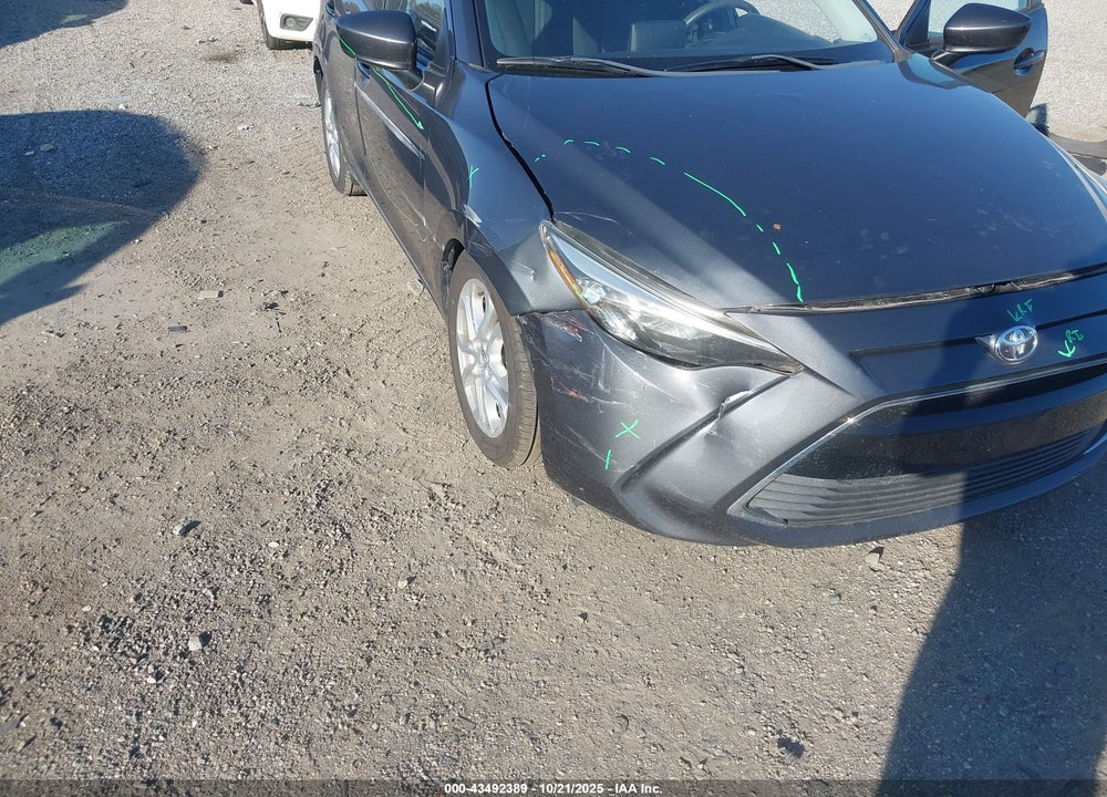 2017 TOYOTA YARIS VIN: 3MYDLBYV8HY182554