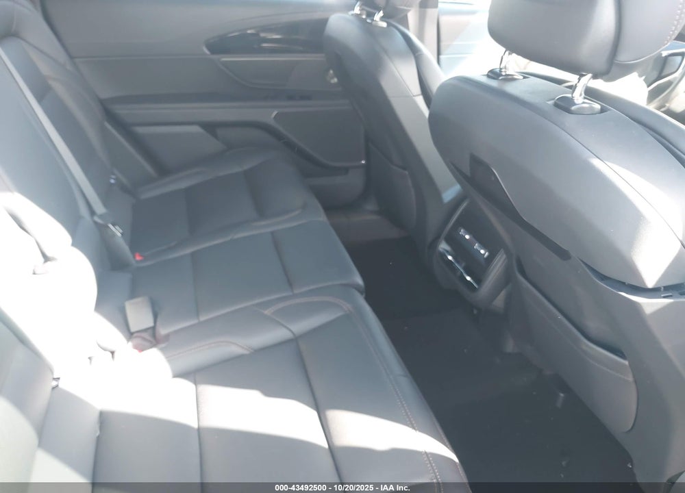 2024 LINCOLN NAUTILUS PREMIERE VIN: 5LMPJ8J49RJ879414