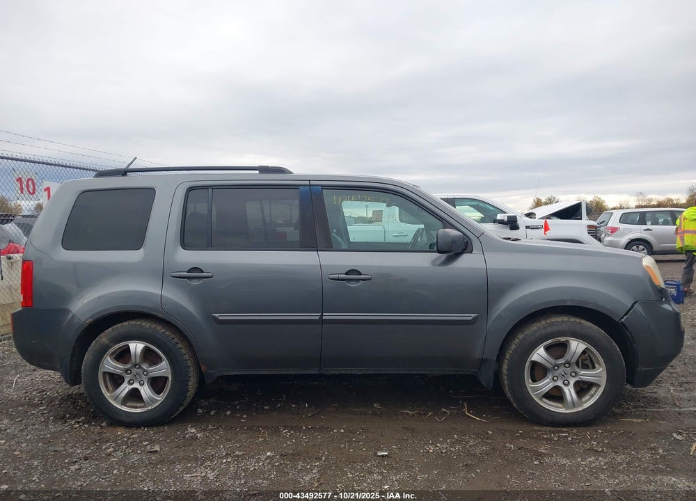 2013 HONDA PILOT VIN: 5FNYF4H56DB077391