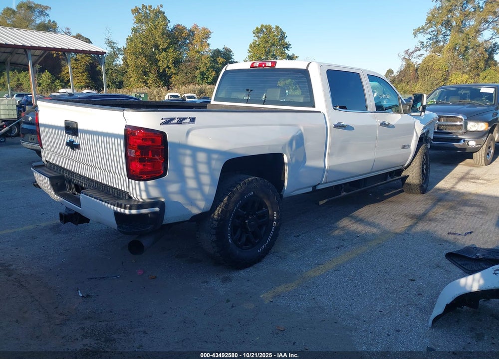 2015 CHEVROLET SILVERADO 2500HD LT VIN: 1GC1KVE81FF186227