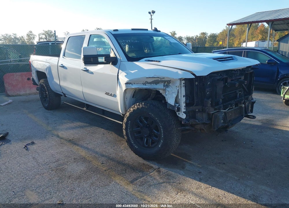 2015 CHEVROLET SILVERADO 2500HD LT VIN: 1GC1KVE81FF186227