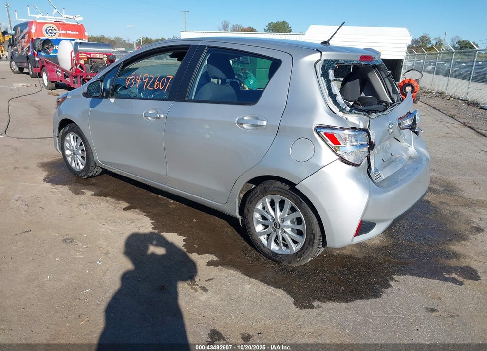2018 TOYOTA YARIS LE VIN: VNKKTUD30JA088966