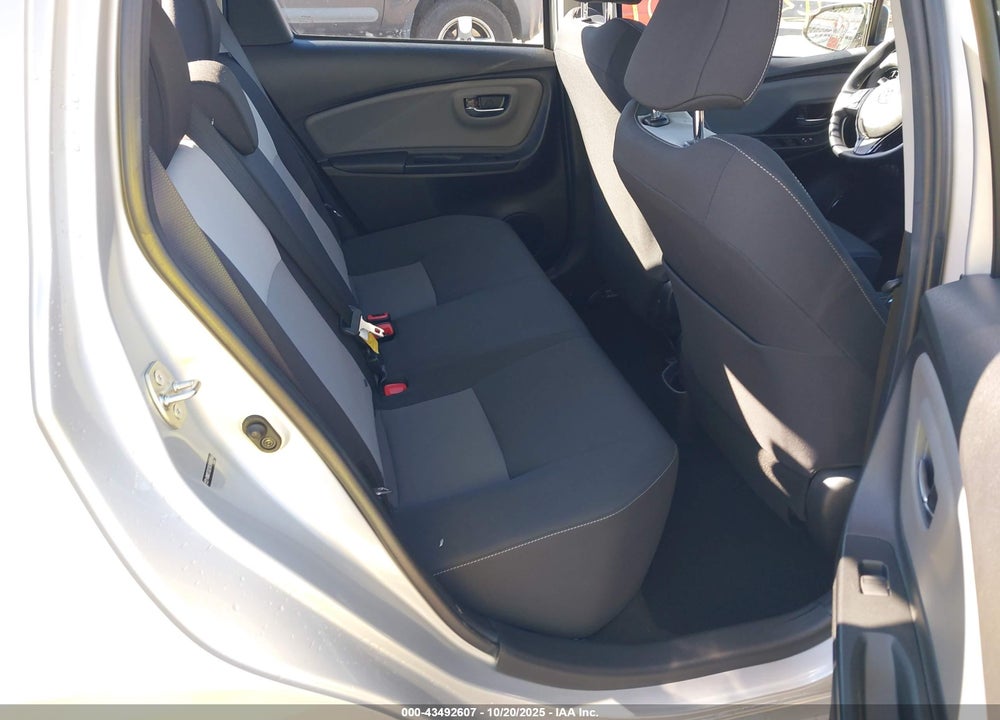 2018 TOYOTA YARIS LE VIN: VNKKTUD30JA088966