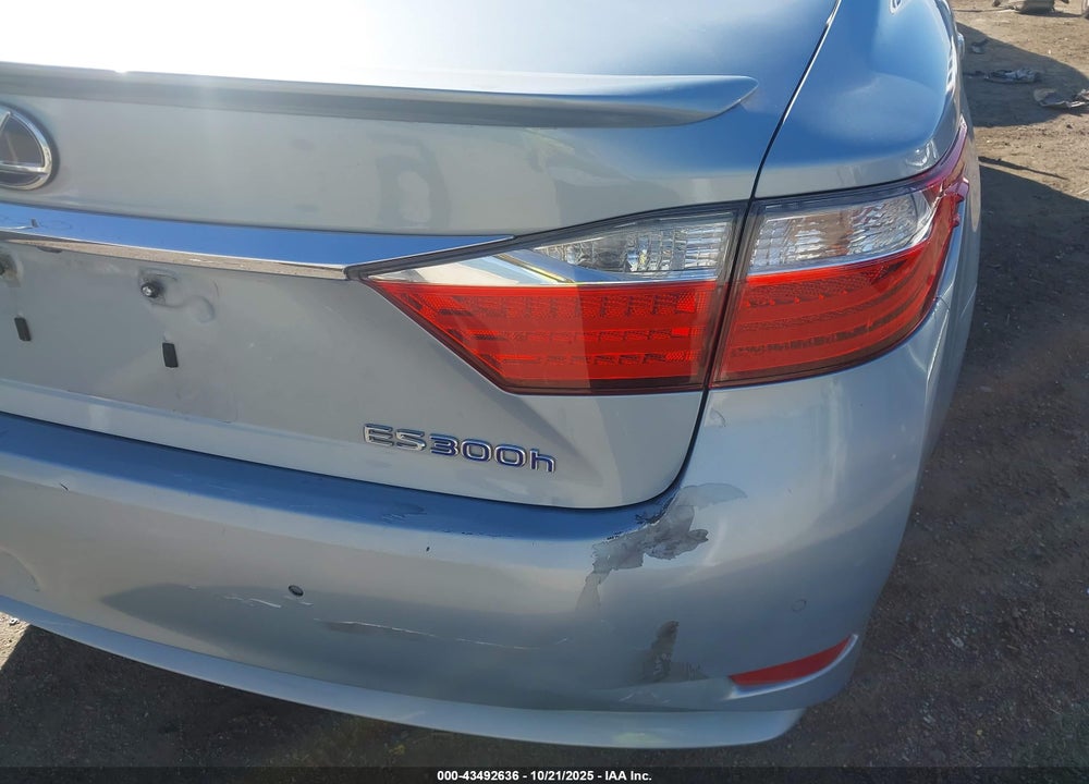 2013 LEXUS ES 300H VIN: JTHBW1GG7D2037779