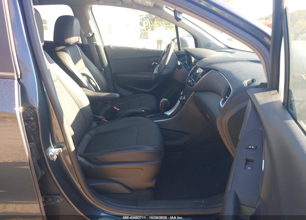 2021 CHEVROLET TRAX VIN: KL7CJPSB0MB304017