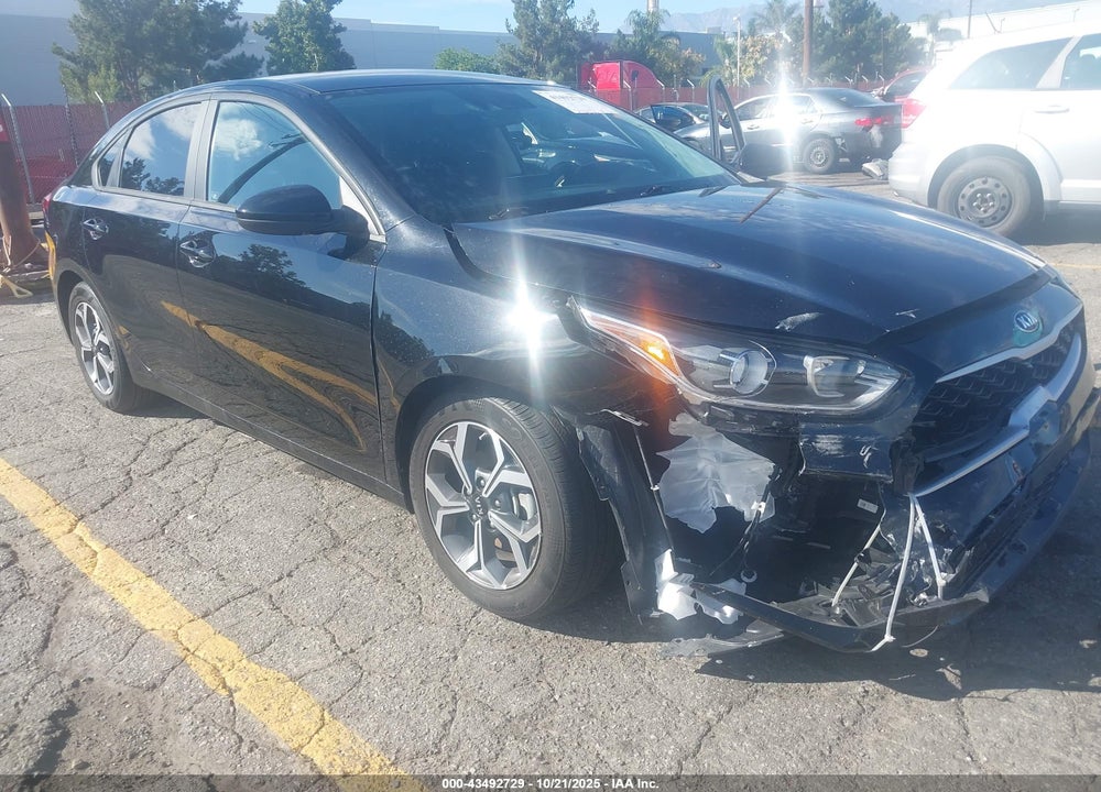 2021 KIA FORTE LXS VIN: 3KPF24AD1ME407397