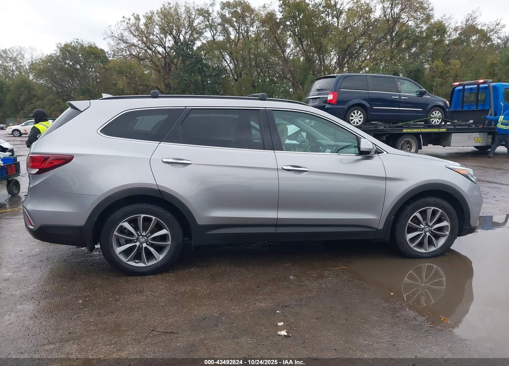 2017 HYUNDAI SANTA FE SE VIN: KM8SMDHF7HU256357