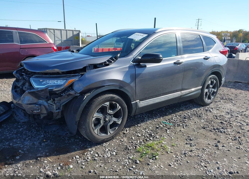 2018 HONDA CR-V TOURING VIN: 7FARW2H91JE038560