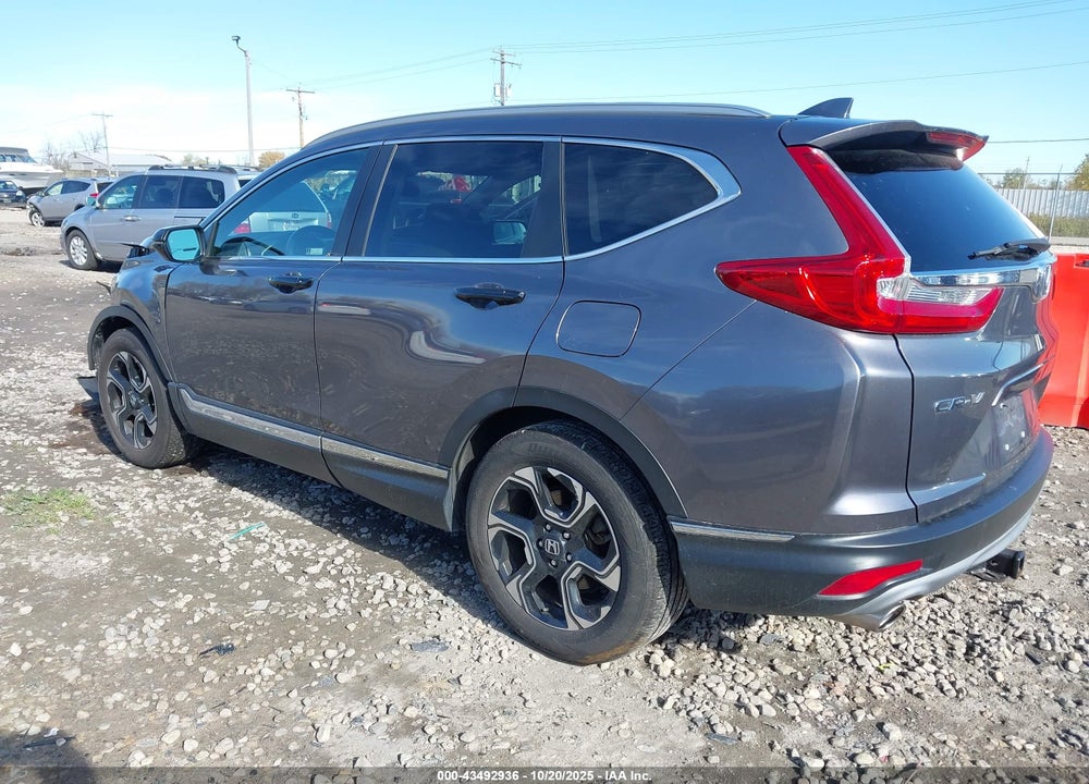 2018 HONDA CR-V TOURING VIN: 7FARW2H91JE038560