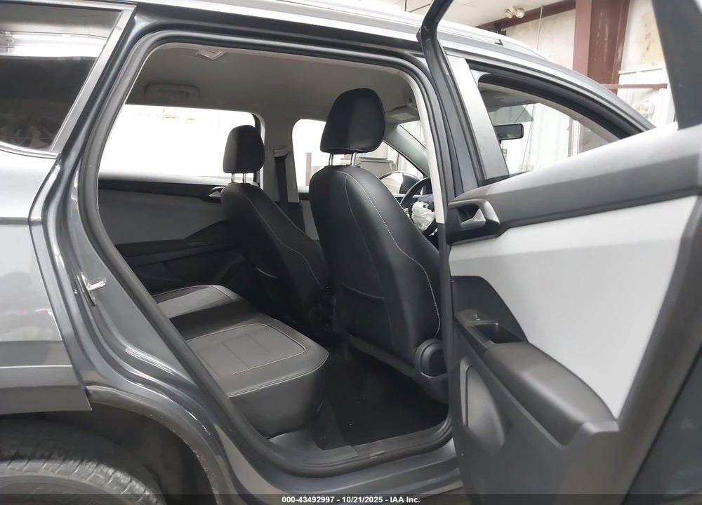 2022 VOLKSWAGEN TAOS VIN: 3VVRX7B27NM060700