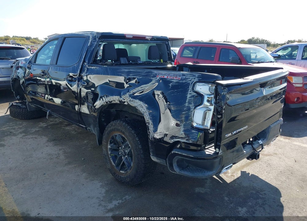 2025 CHEVROLET SILVERADO 1500 4WD SHORT BED LT TRAIL BOSS VIN: 3GCUKFE83SG313538