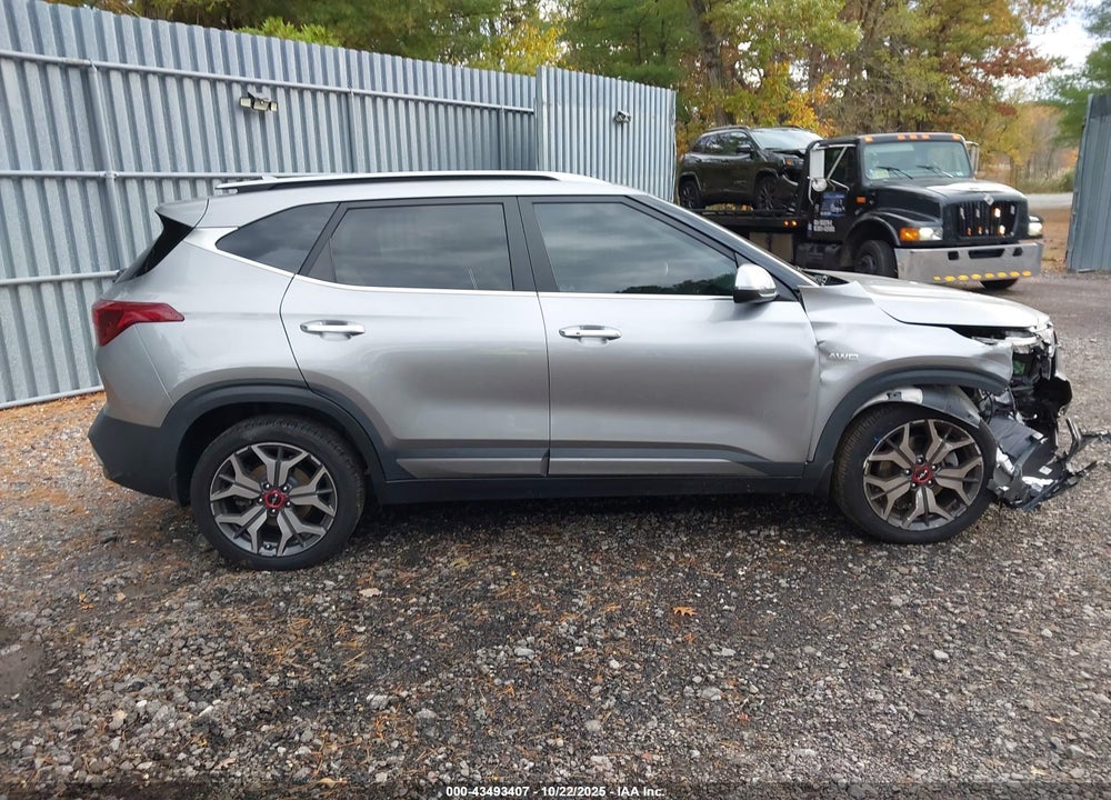 2022 KIA SELTOS SX TURBO VIN: KNDETCA22N7255908