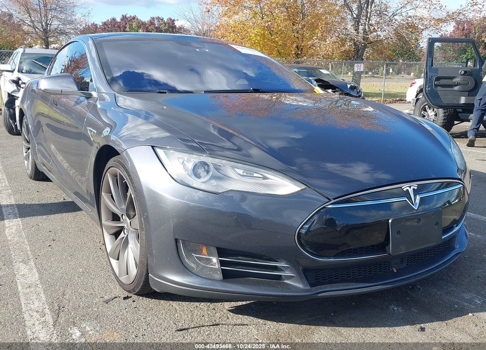 2016 TESLA MODEL S 60D/70D/75D/85D/90D VIN: 5YJSA1E26GF131743