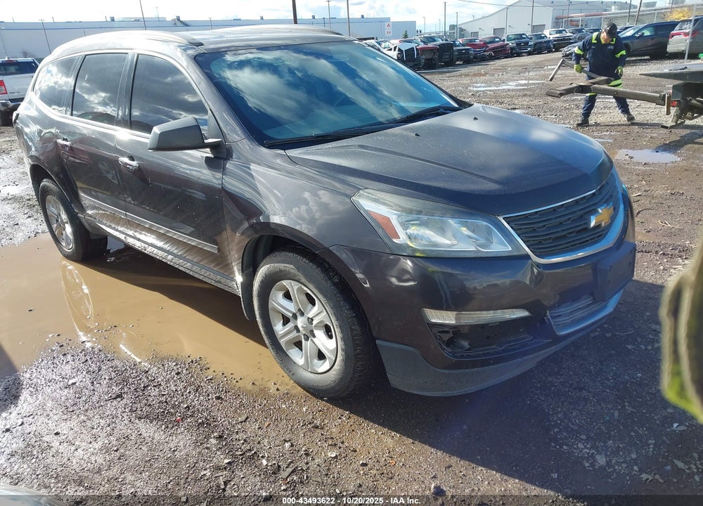 2015 CHEVROLET TRAVERSE LS VIN: 1GNKVFED6FJ124907