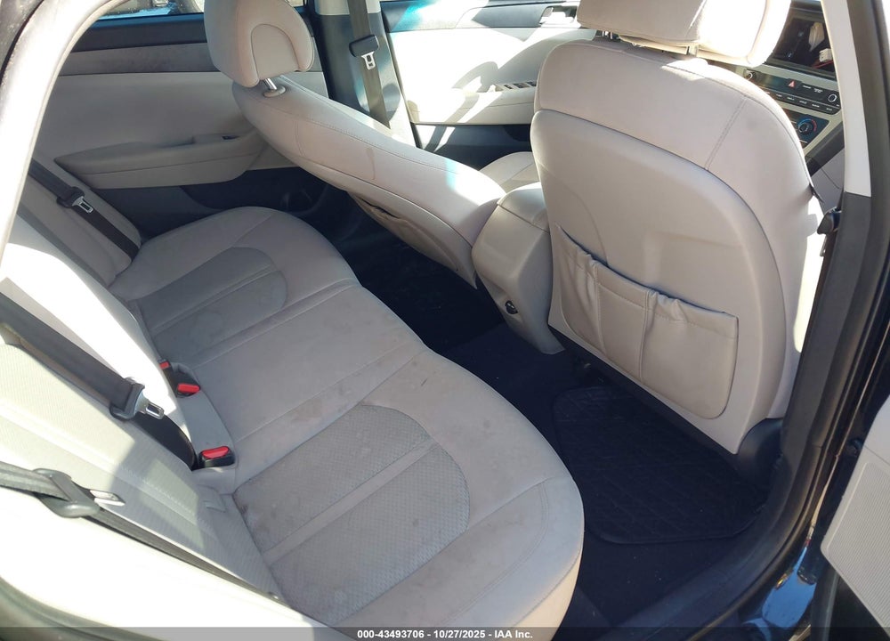 2016 HYUNDAI SONATA VIN: 5NPE24AF4GH337651