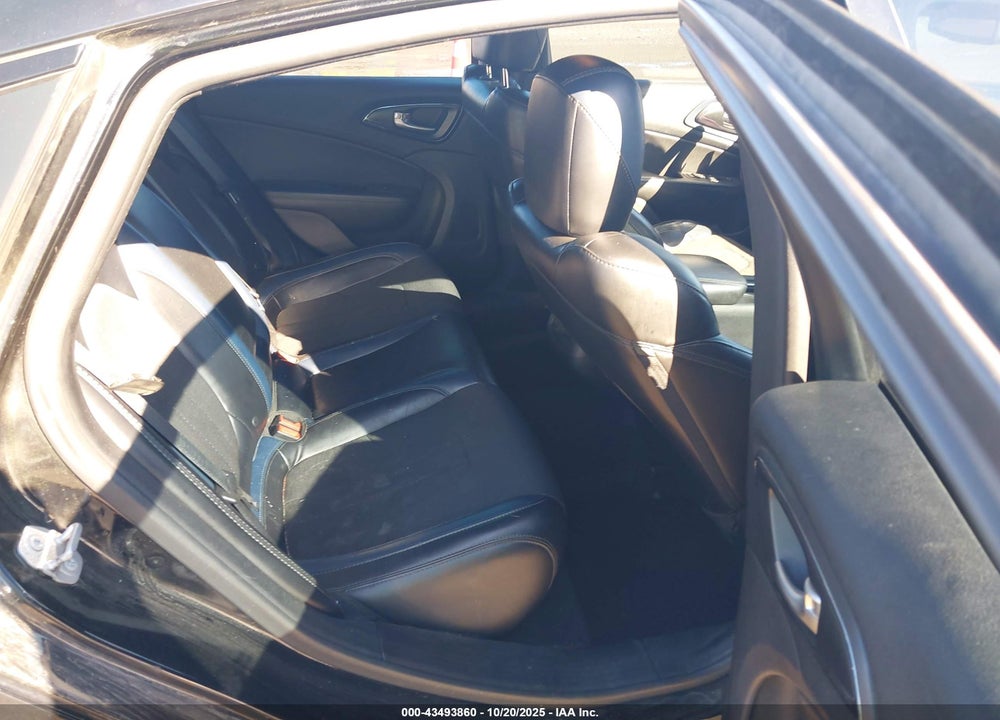 2016 CHRYSLER 200 S VIN: 1C3CCCBB7GN125003